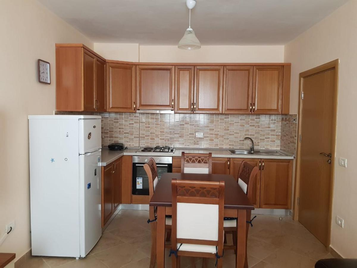 Comfortable Apartment Shëngjin Kültér fotó