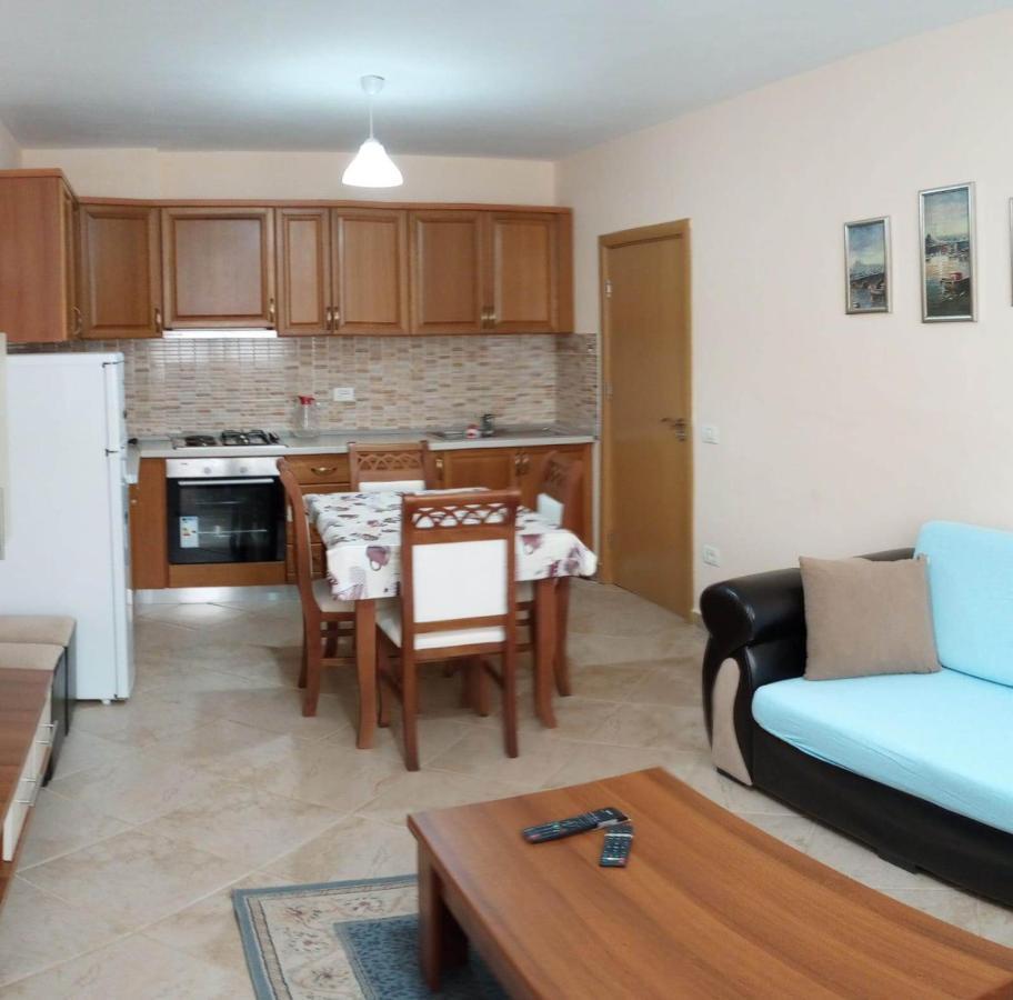 Comfortable Apartment Shëngjin Kültér fotó
